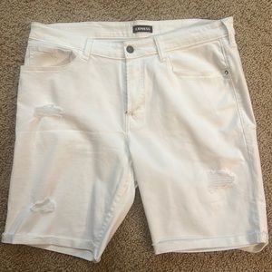Express 38W White Distressed Hyper Stretch Jean Shorts